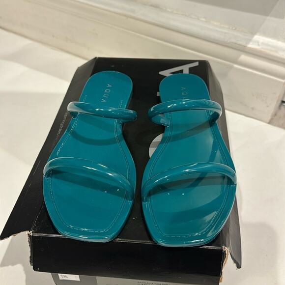 Aqua NWT Teal Flat Jelly Straps Sandals. - Picture 1 of 5